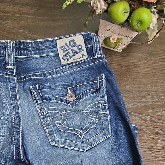 Big Star Denim - Gorgeous 29R Big Star Blue Denim Jeans - Elevate your style!